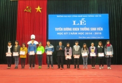 Lễ tuyên dương khen thưởng sinh viên học kỳ I năm học 2014-2015