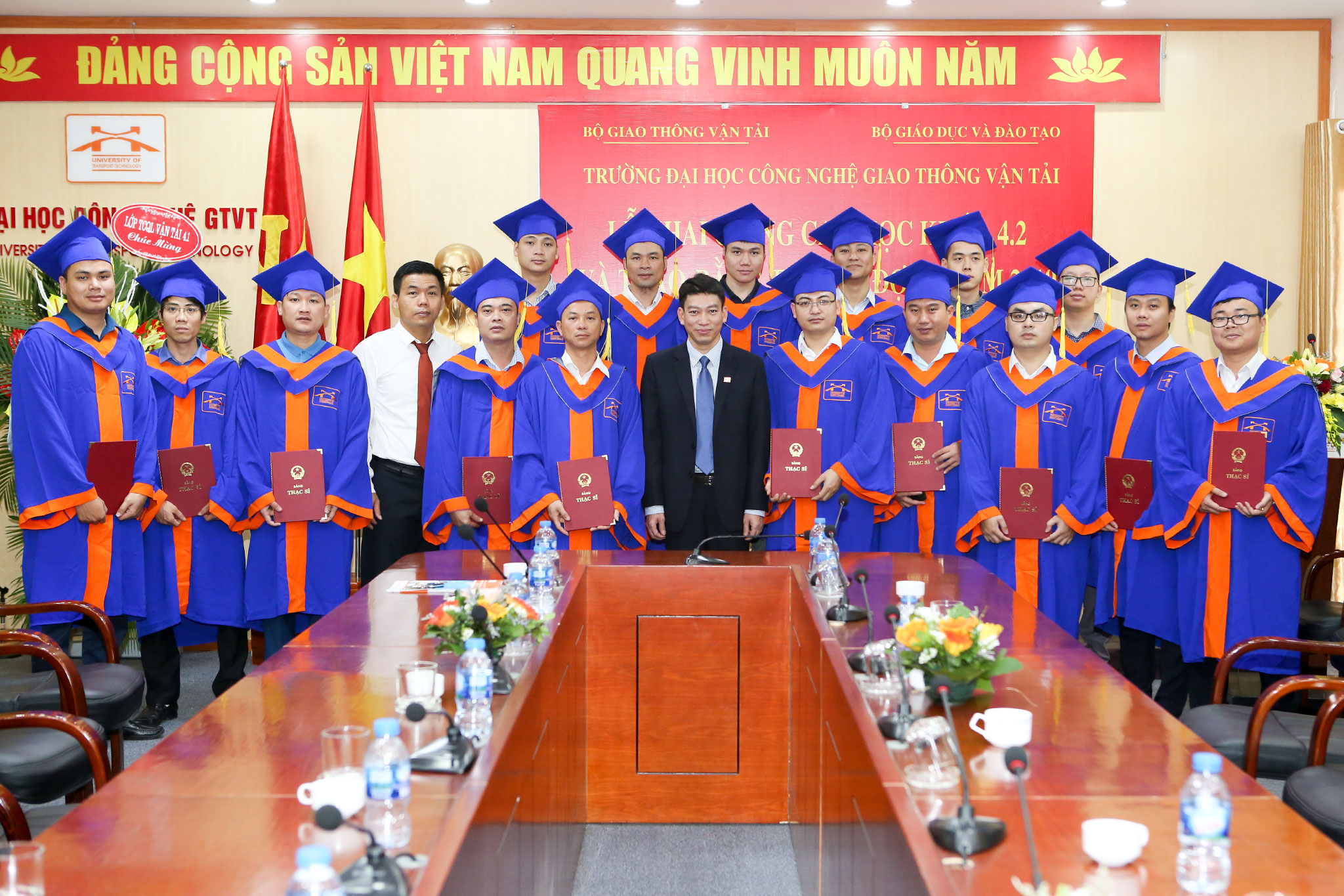 Khai giảng cao học Khóa 4.2 và trao bằng Thạc sĩ đợt 1 - 2019