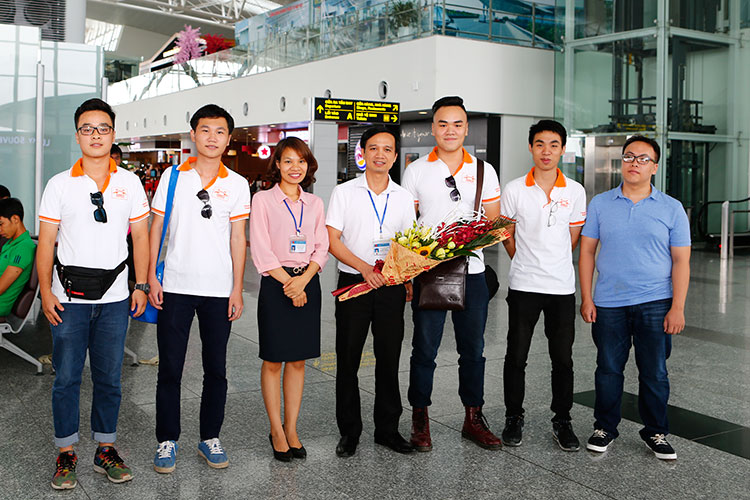 5 sinh viên tham gia khóa học mùa hè tại Trường Đại học Parul - Ấn Độ